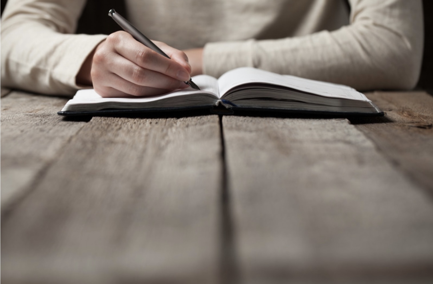 150-Word Writing Challenge with CMX Chat – Mastering Brevity